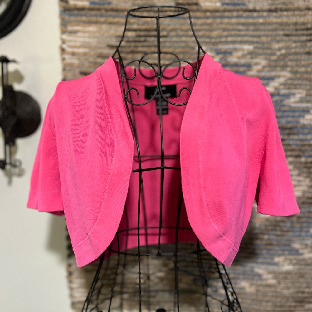 Lemmie Vibrant Pink Cropped Jacket - Picture 2 of 9